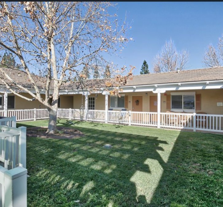 Sunlit Gardens Assisted Living​