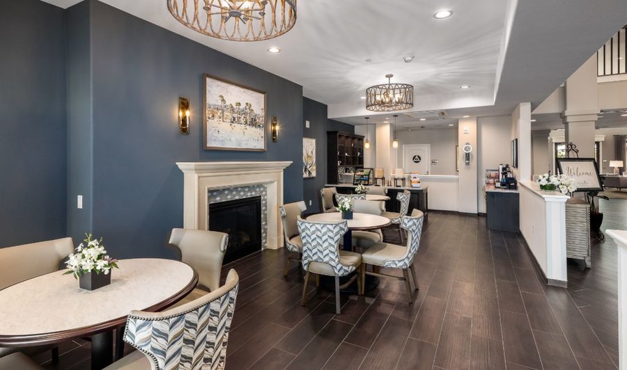 Santianna Oakmont Signature Living