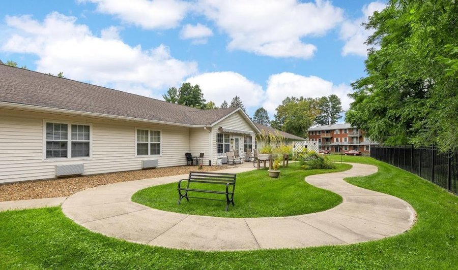 Brown Deer Place Retirement Living & Memory Care