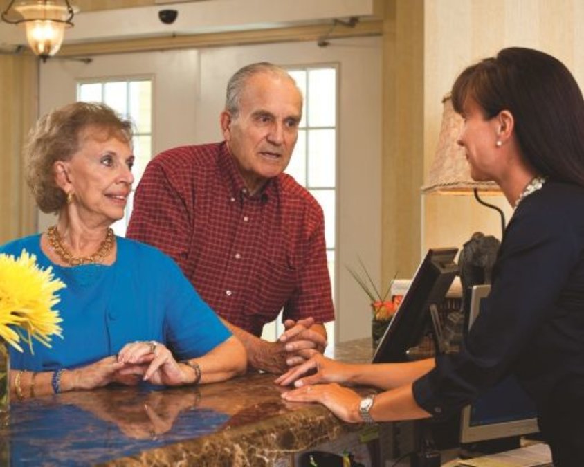 Pinewood Hills (Discovery Senior Living)