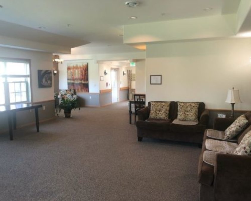 Dimensions Living Pewaukee East