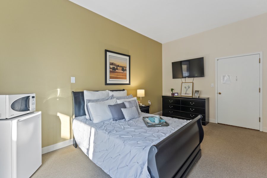 Burlingame Senior Living 