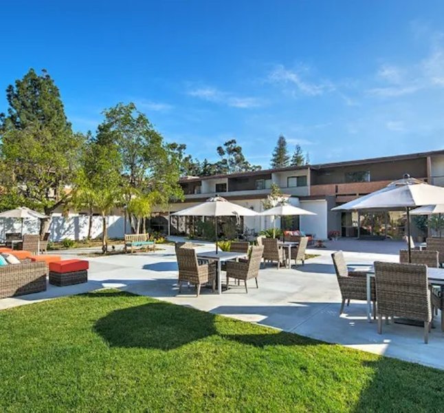 Canyon Trails at Topanga Senior Living