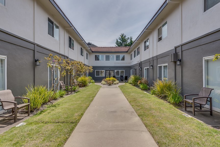 Serra Highlands Senior Living