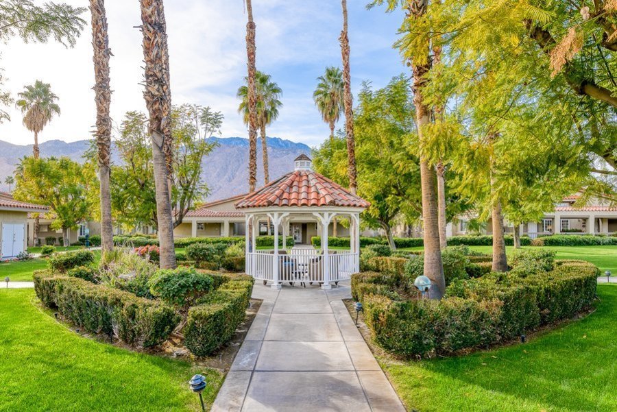 Cottages at Palm Springs