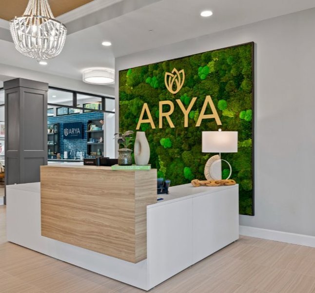 Arya at DeBary