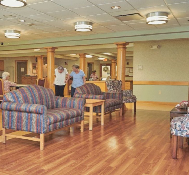 Beechwood Court at LaFayette Manor