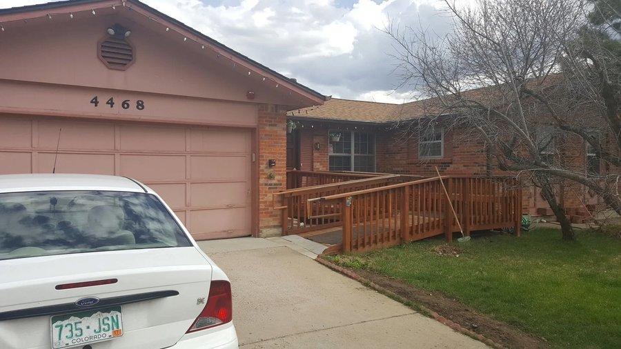 St Petro Laurel Haus