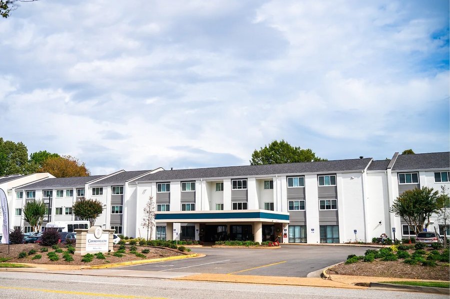Commonwealth Senior Living at the Devonshire