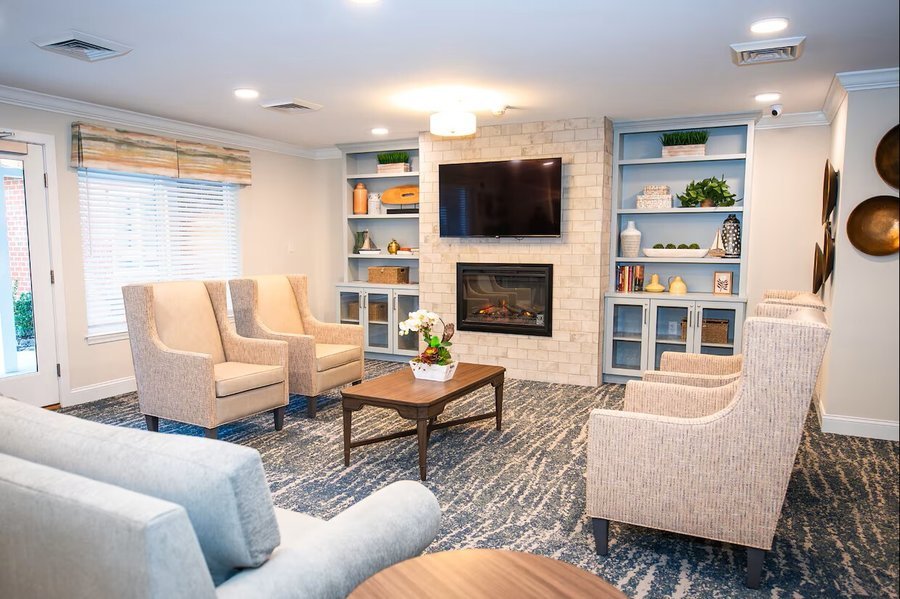 Commonwealth Senior Living at the Devonshire