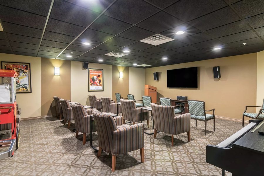 StoryPoint Woodbury