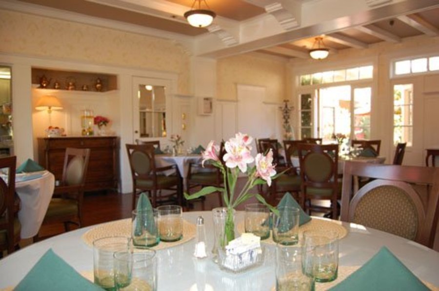 Alexander Gardens Assisted Living