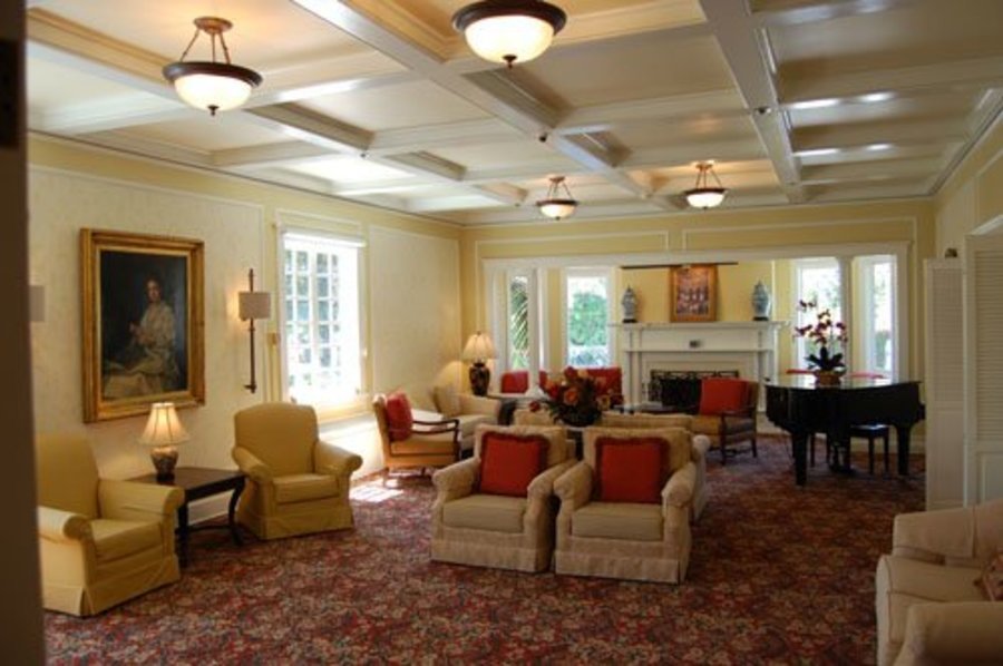 Alexander Gardens Assisted Living