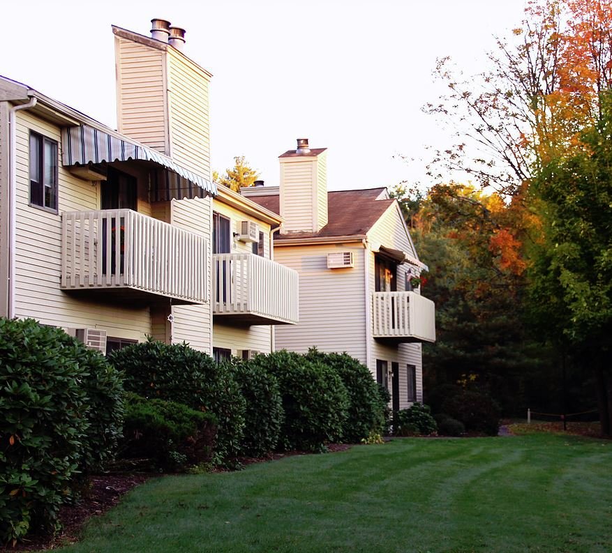 Belden Forest Court - 4 Reviews - Simsbury, CT