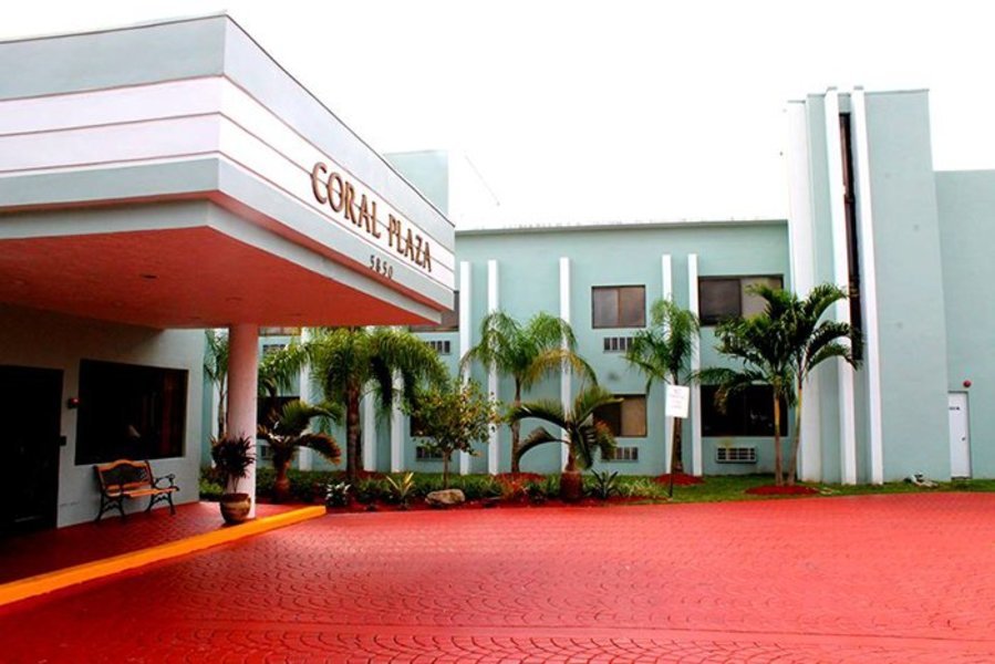 Coral Plaza