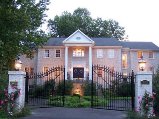 Great Falls Manor